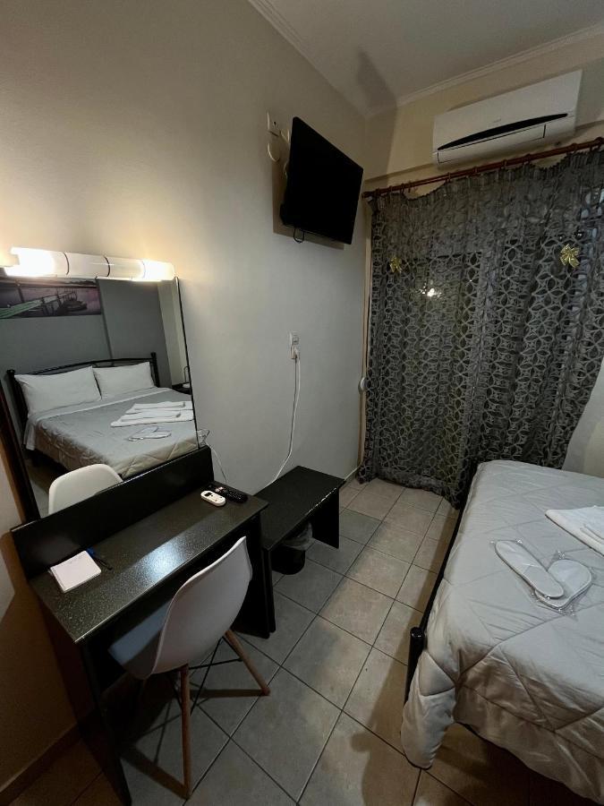 Pinpoint Rooms Mesolóngion Exterior foto